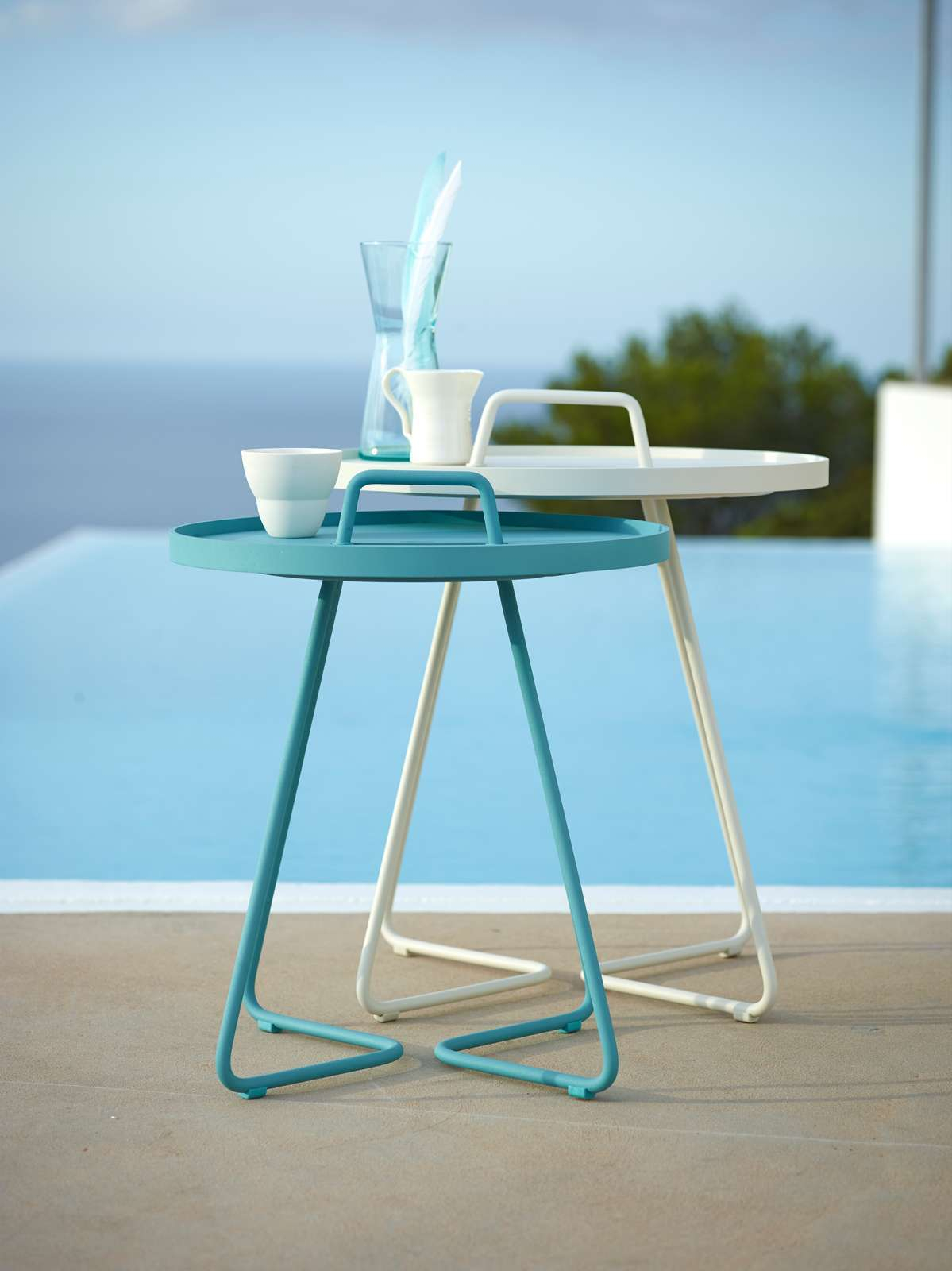 On-The-Move Outdoor side table small taupe Cane-Line