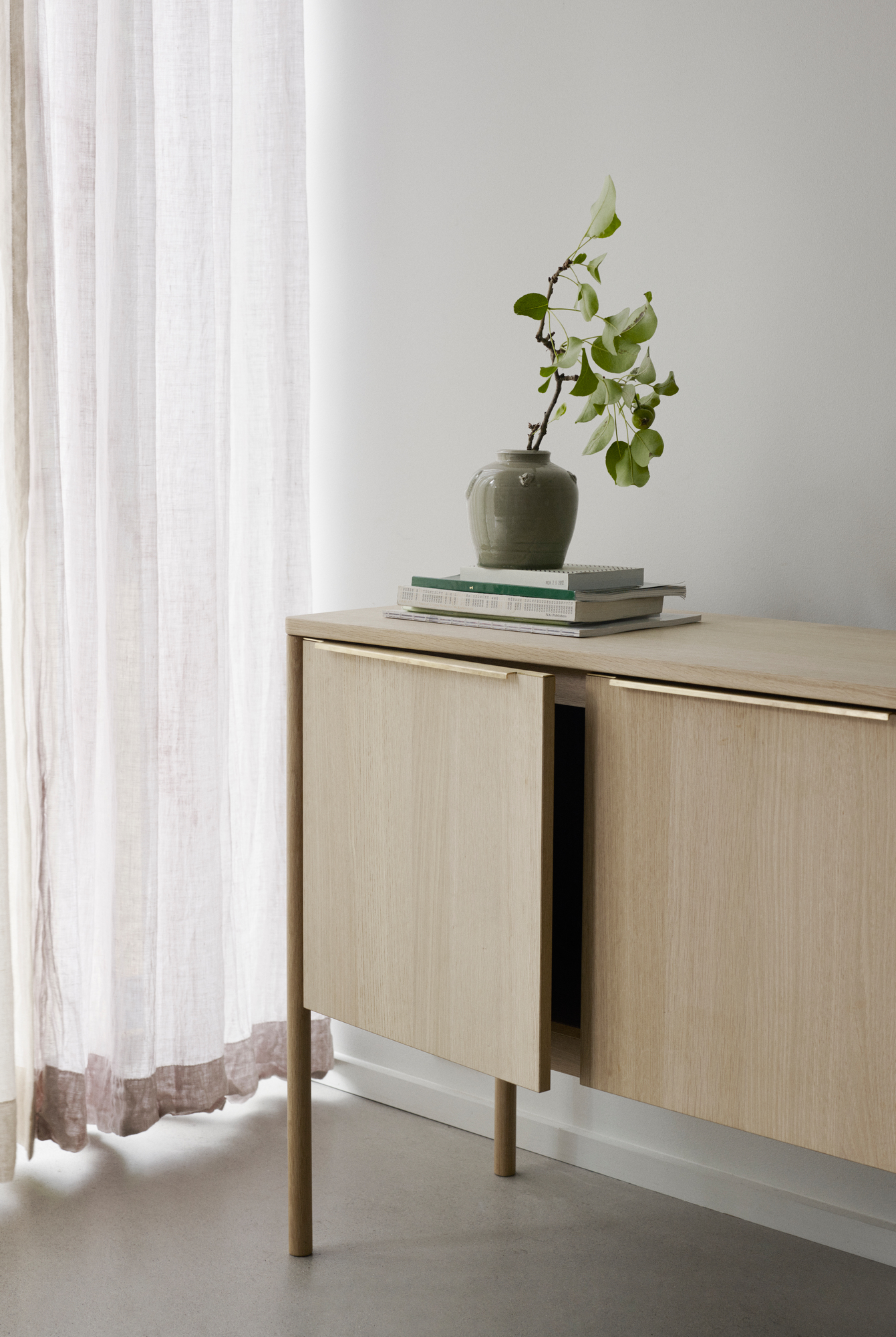 Jut Cabinet Sideboard Oak FSC Mix Skagerak