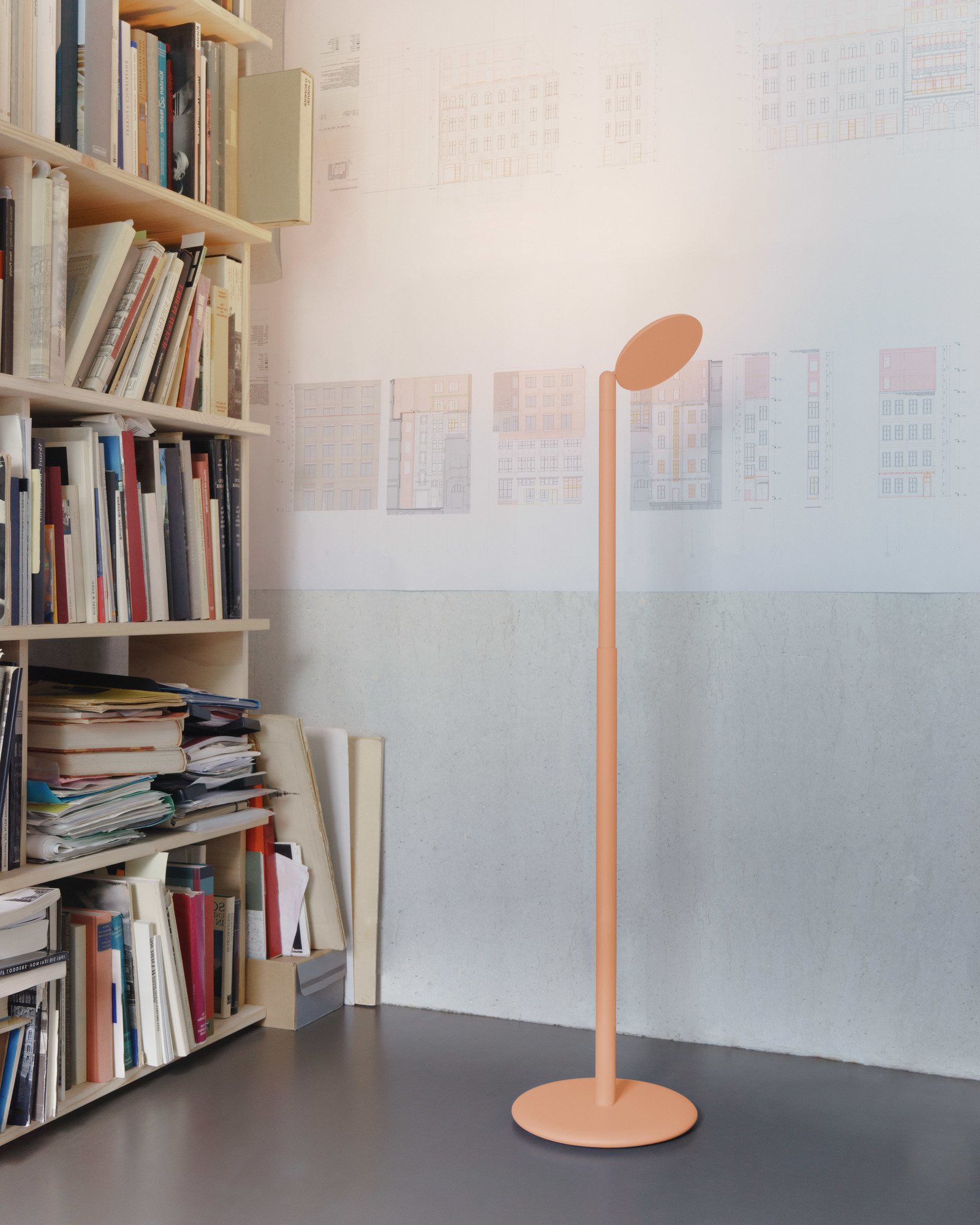 Parrot Floor lamp Grau