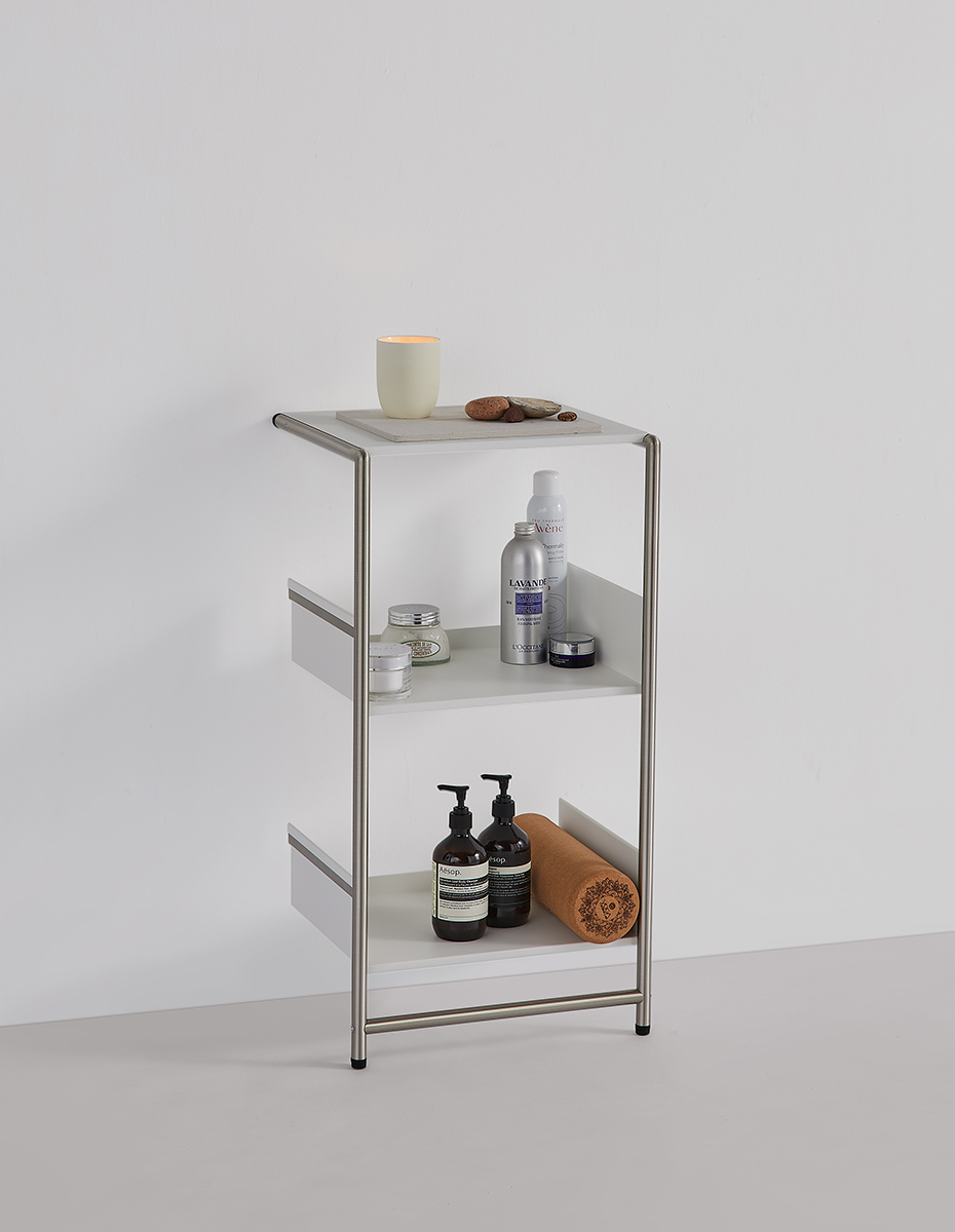 Pool 82 S Leaning shelf / Shoe rack Mox
