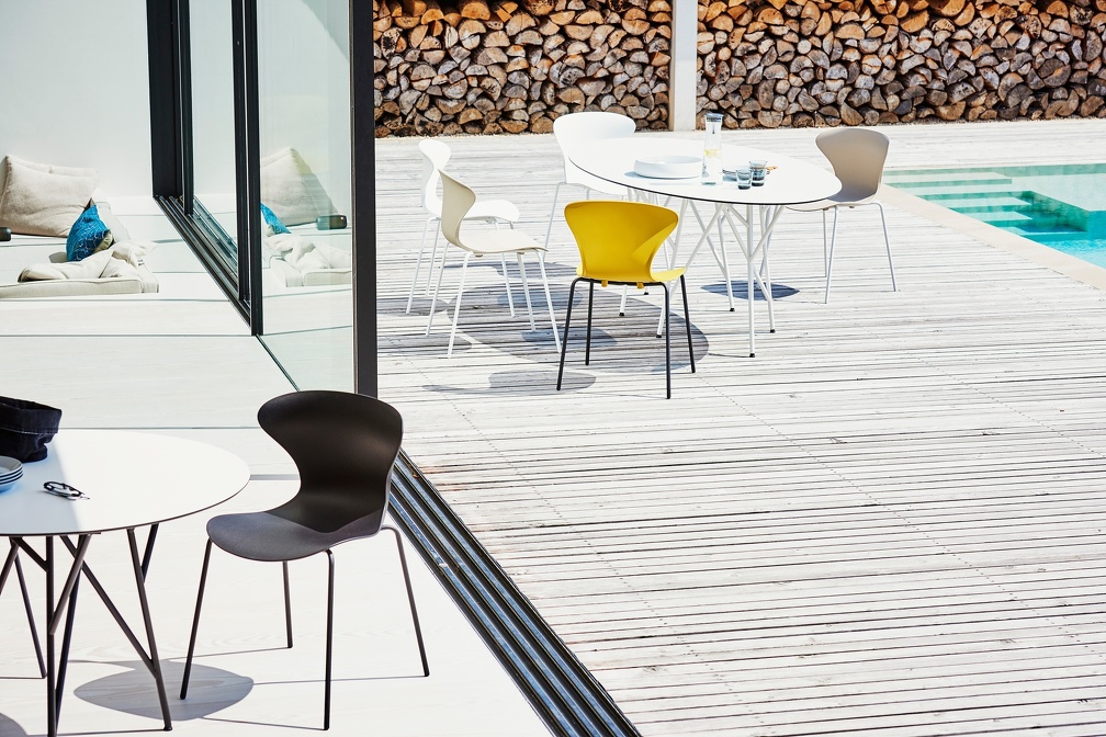 Astwerk outdoor dining table Jan Kurtz