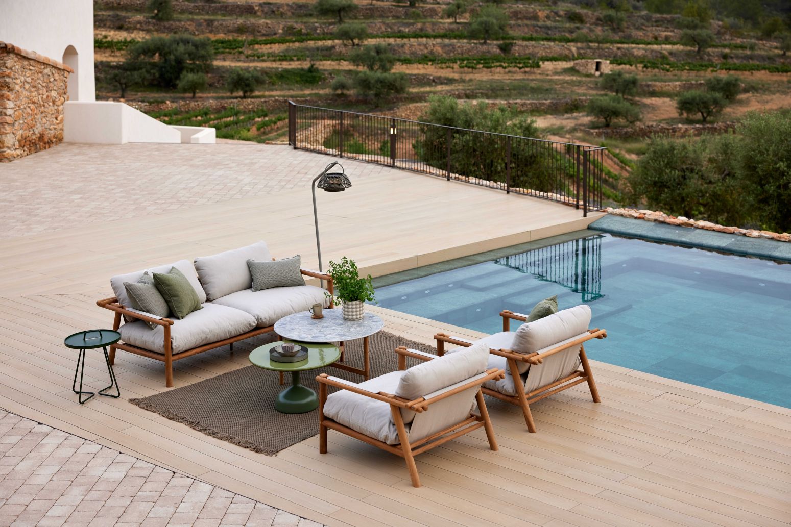 Sticks outdoor sofa incl. Cane Line cushion