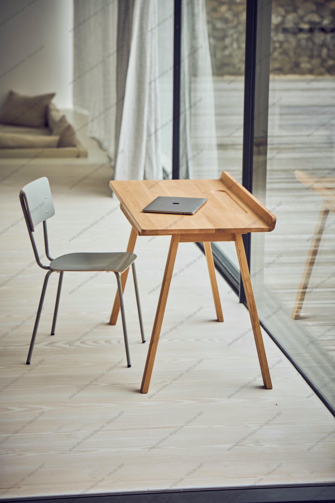 Nara writing table Jan Kurtz