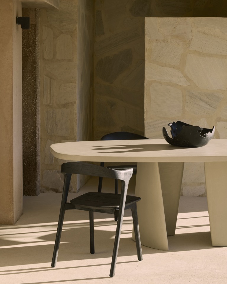 Canyon dining table outdoor concrete Ethnicraft