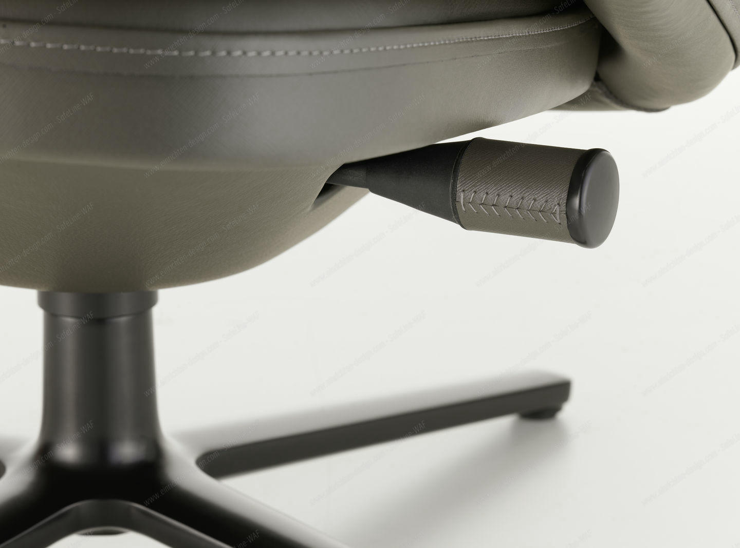 Grand Relax Armchair & Ottoman Vitra