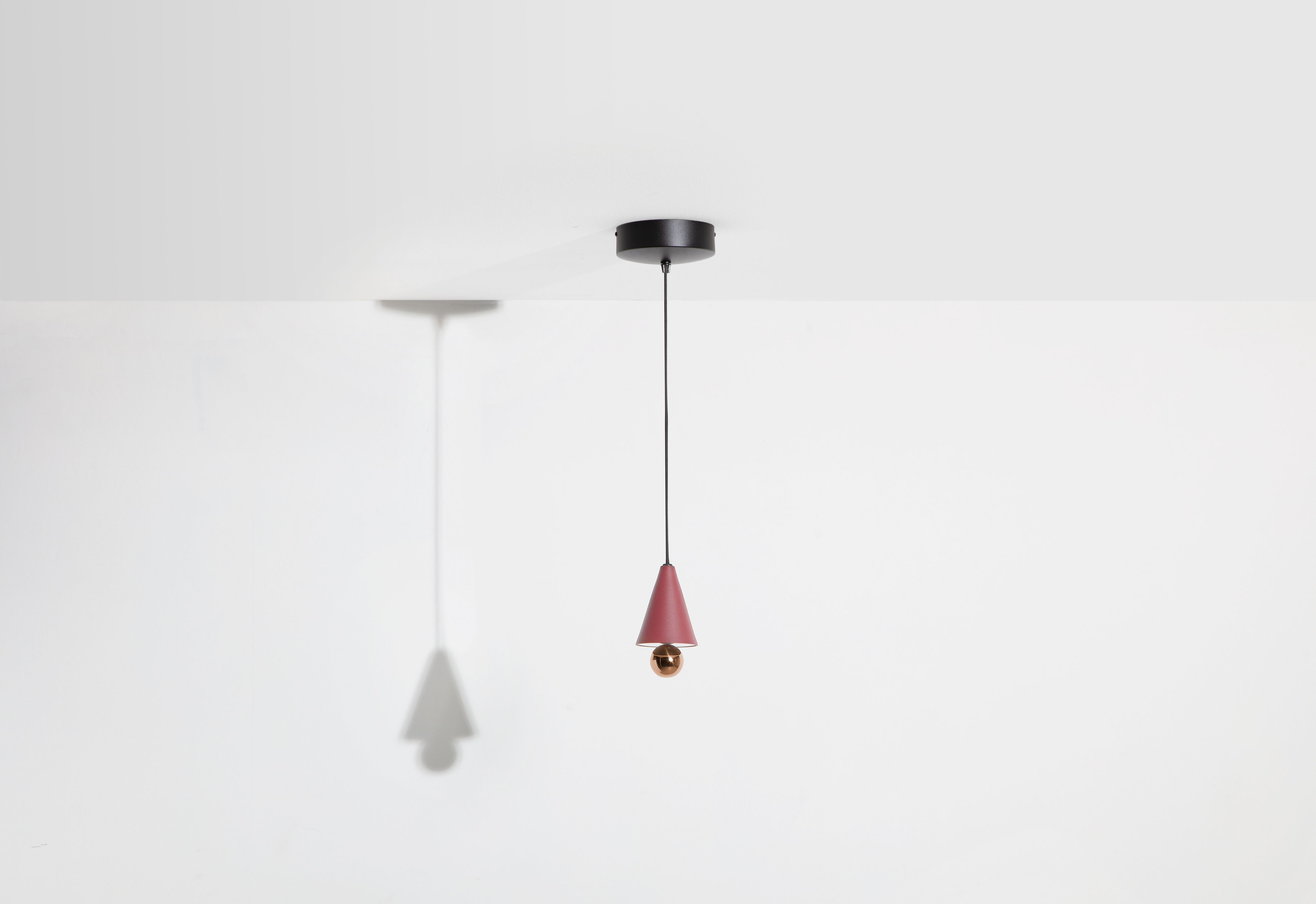 Cherry Pendant light Pendant lamp XS Petite Friture Brown red