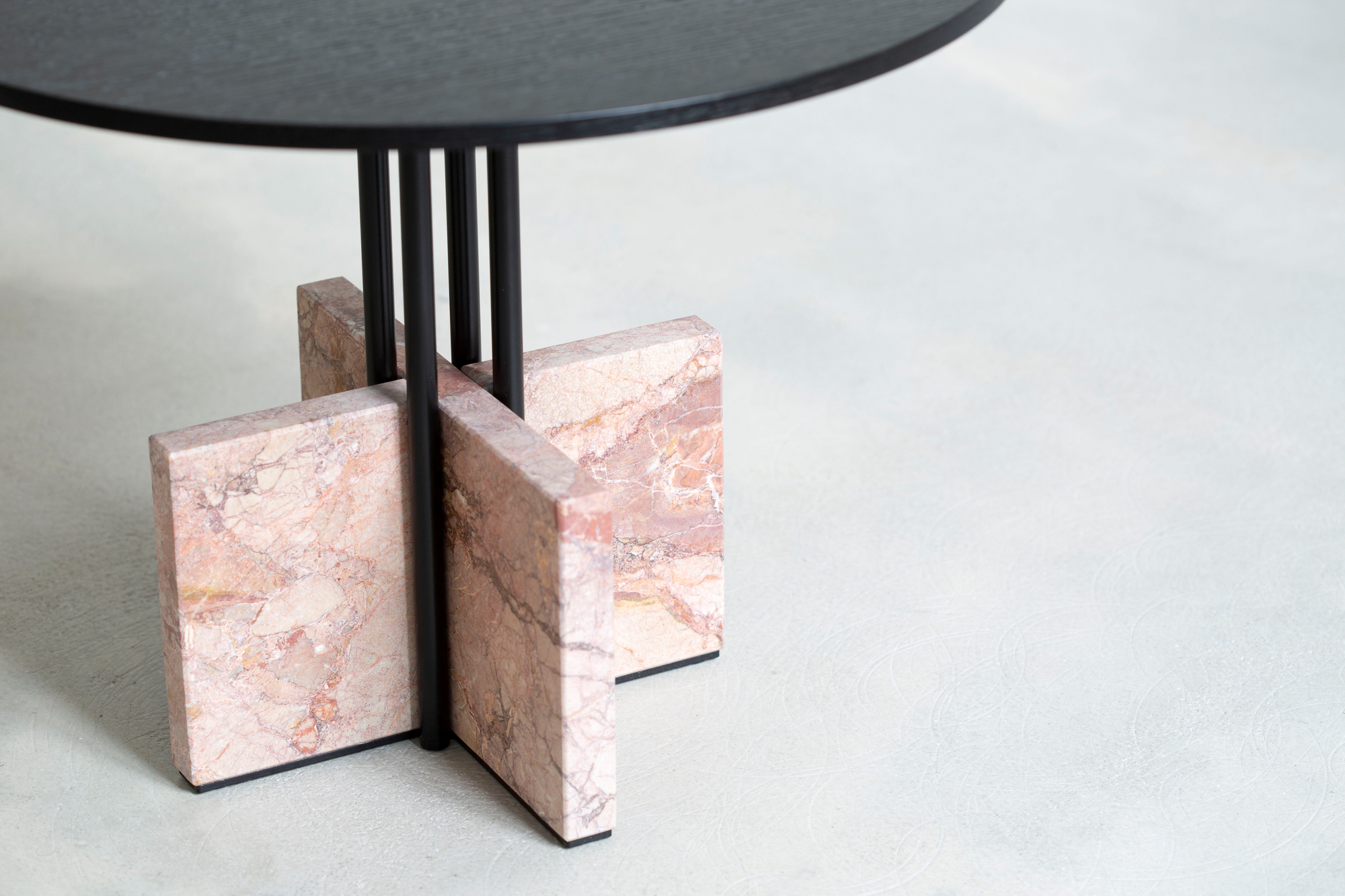 Gravity Table Low Side Table Nero Marquina Favius