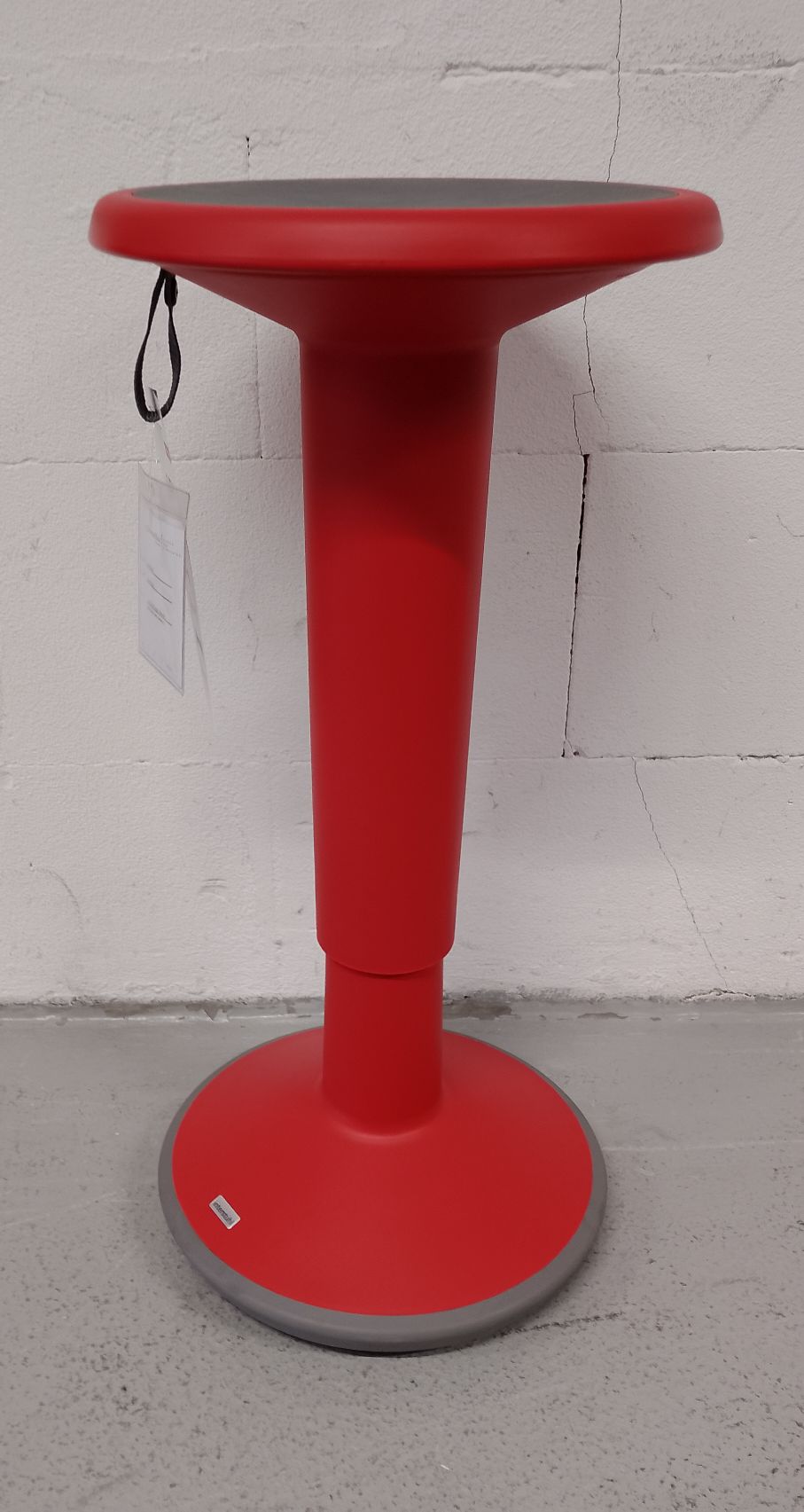 UPis1 110U Stand-Up stool Interstuhl EXHIBITION PIECE / USED FURNITURE