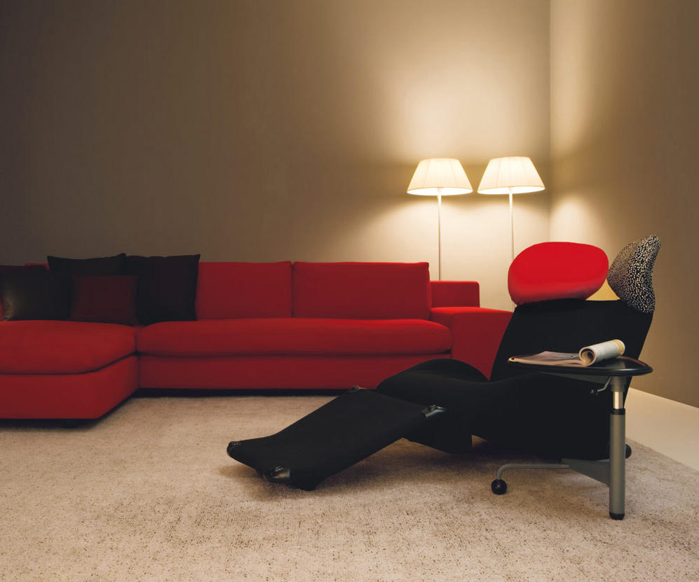 111 Wink armchair Cassina chimney red