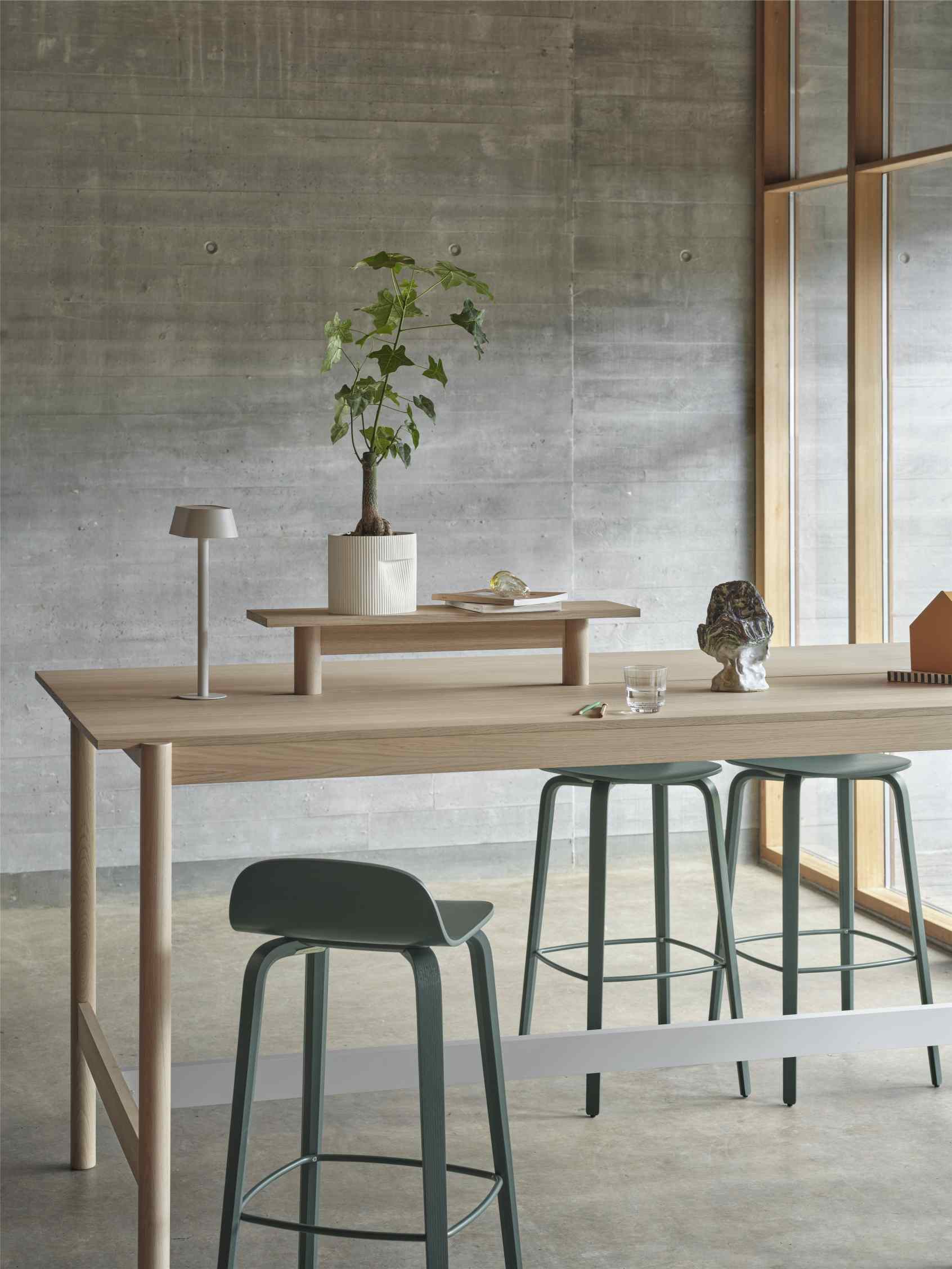 Ridge Planter Flowerpot Muuto
