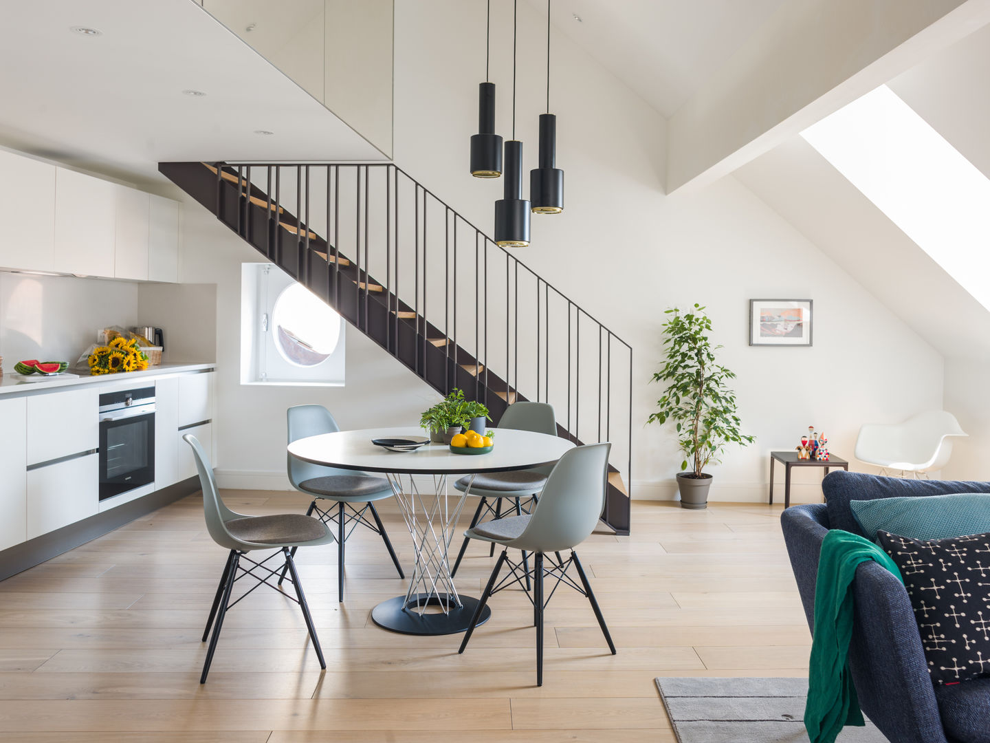 Eames Fiberglass Chair DSW Chair Vitra 