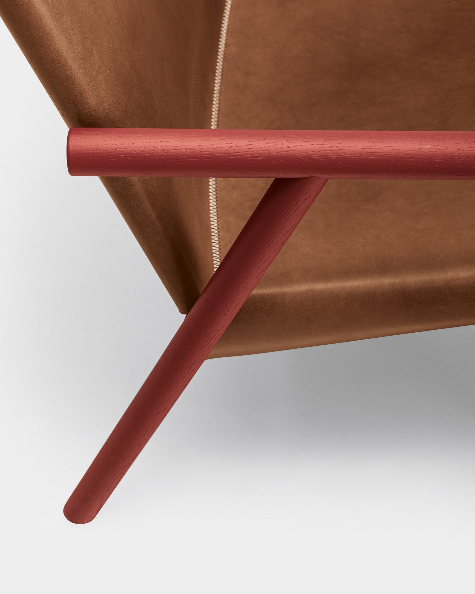 1085 Edition Kristalia lounge chair