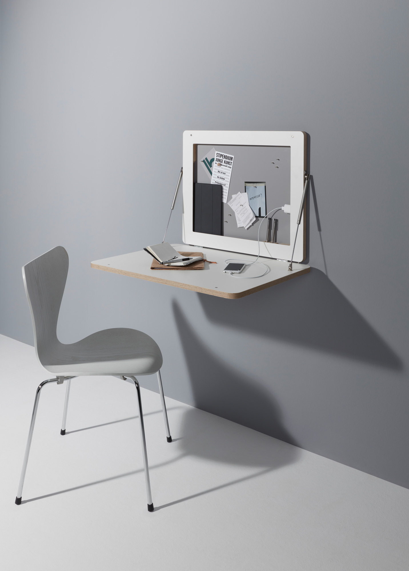 Flatframe Wall Secretary Müller Möbelwerkstätten