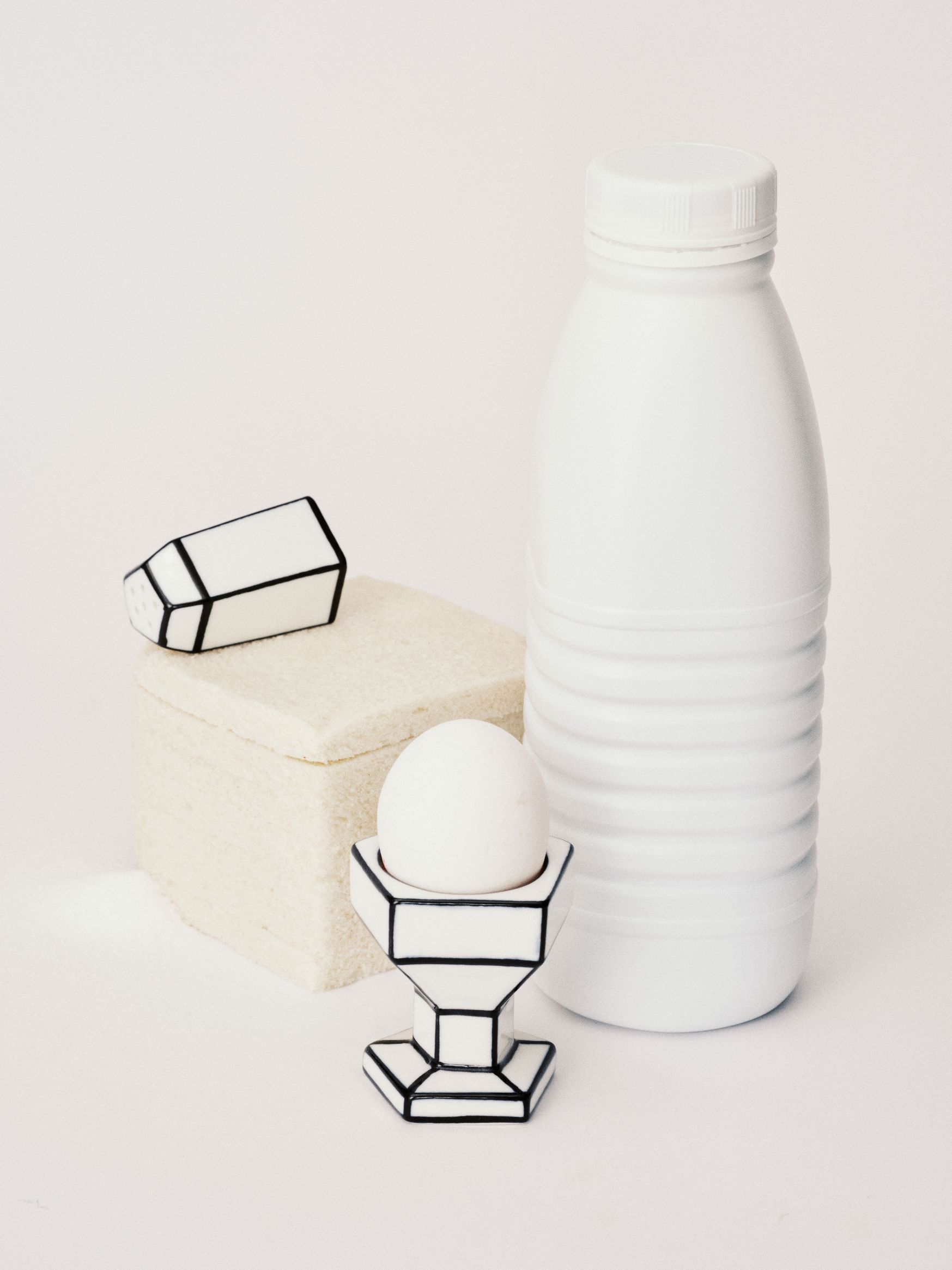 Serax White/Black Egg Cups Carte Blanche   