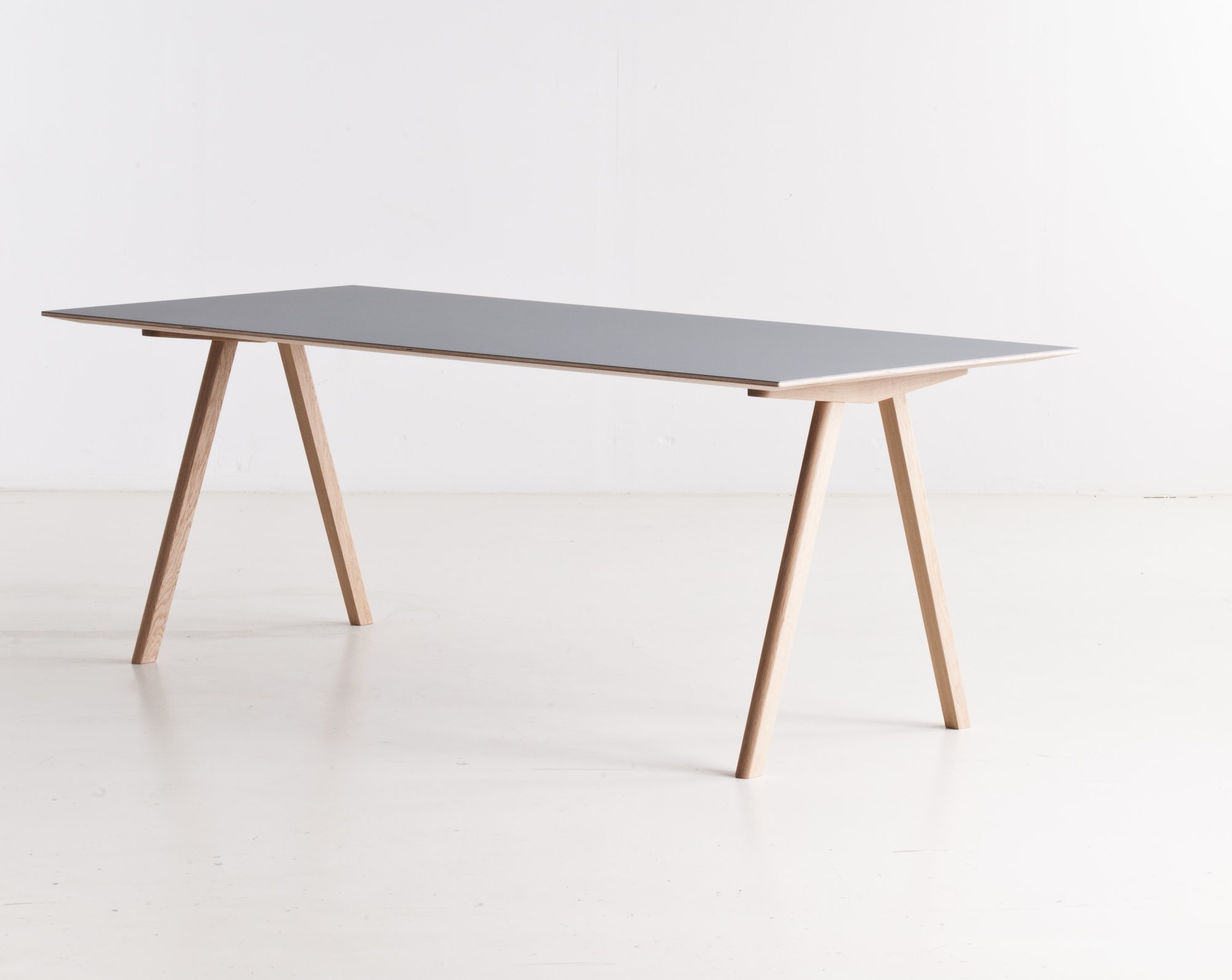 Copenhague Desk Table CPH 10 Hay Oak water-based lacquer / top linoleum off white MDF edge