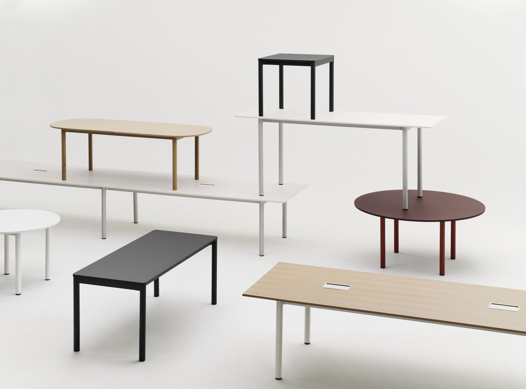 Annex Table Round Dining Table Hay