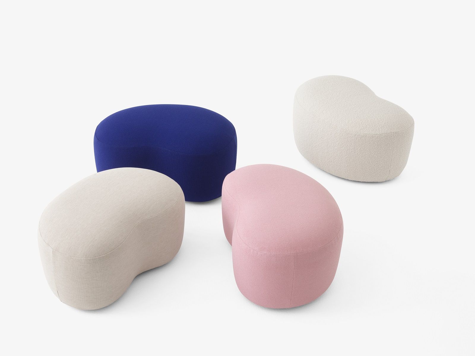 Margas LC5 pouf stool AndTradition