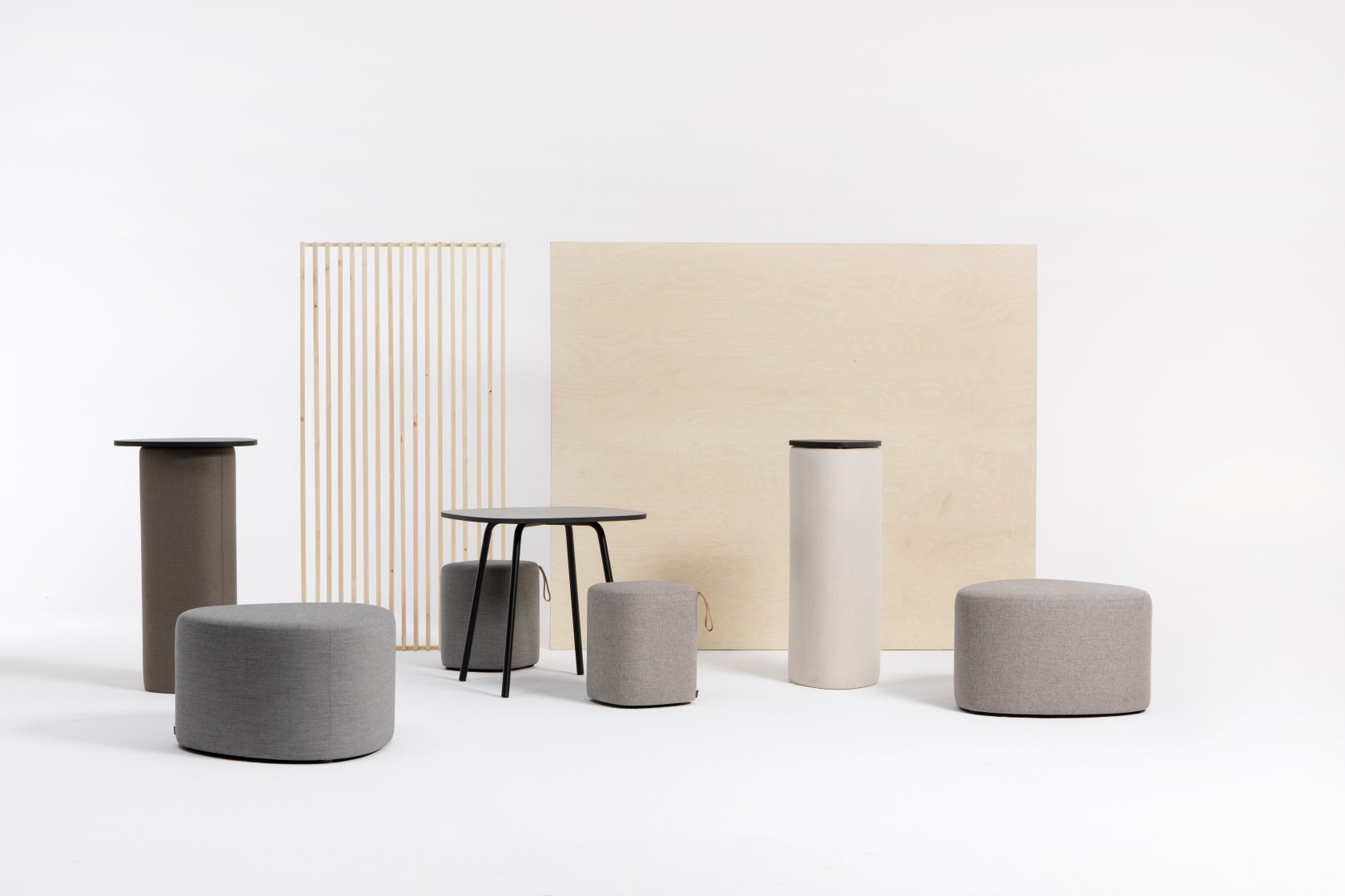 Pully Pillar Meeting table Cascando