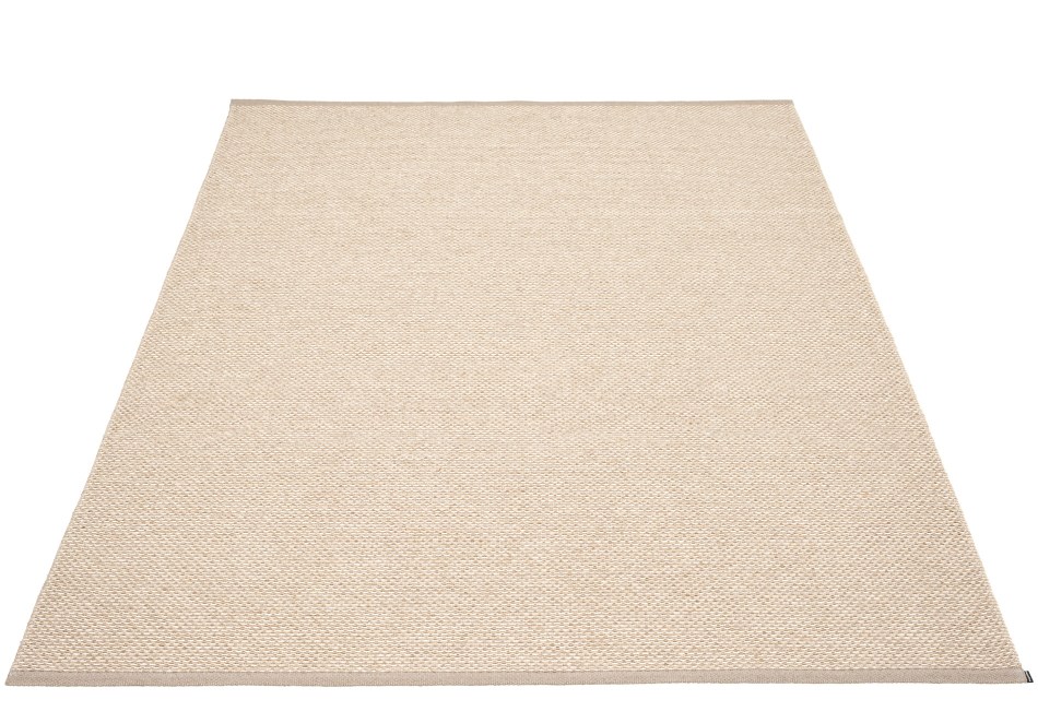 Effi Plastic Rug 230x320 cm Pappelina Mud