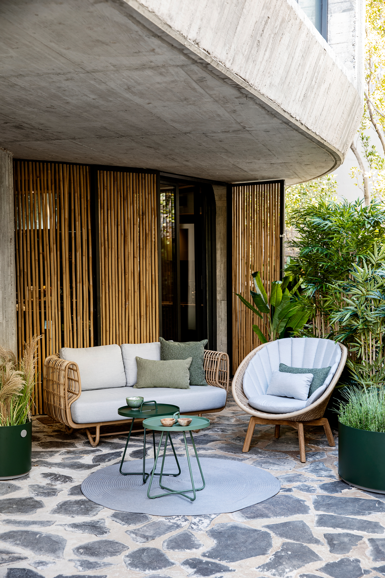 Nest Outdoor 2-seater Sofa Cane-Line