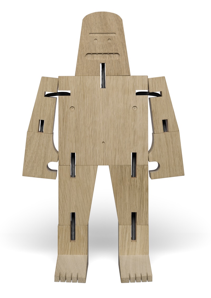 AC16 MR B wooden figure e15