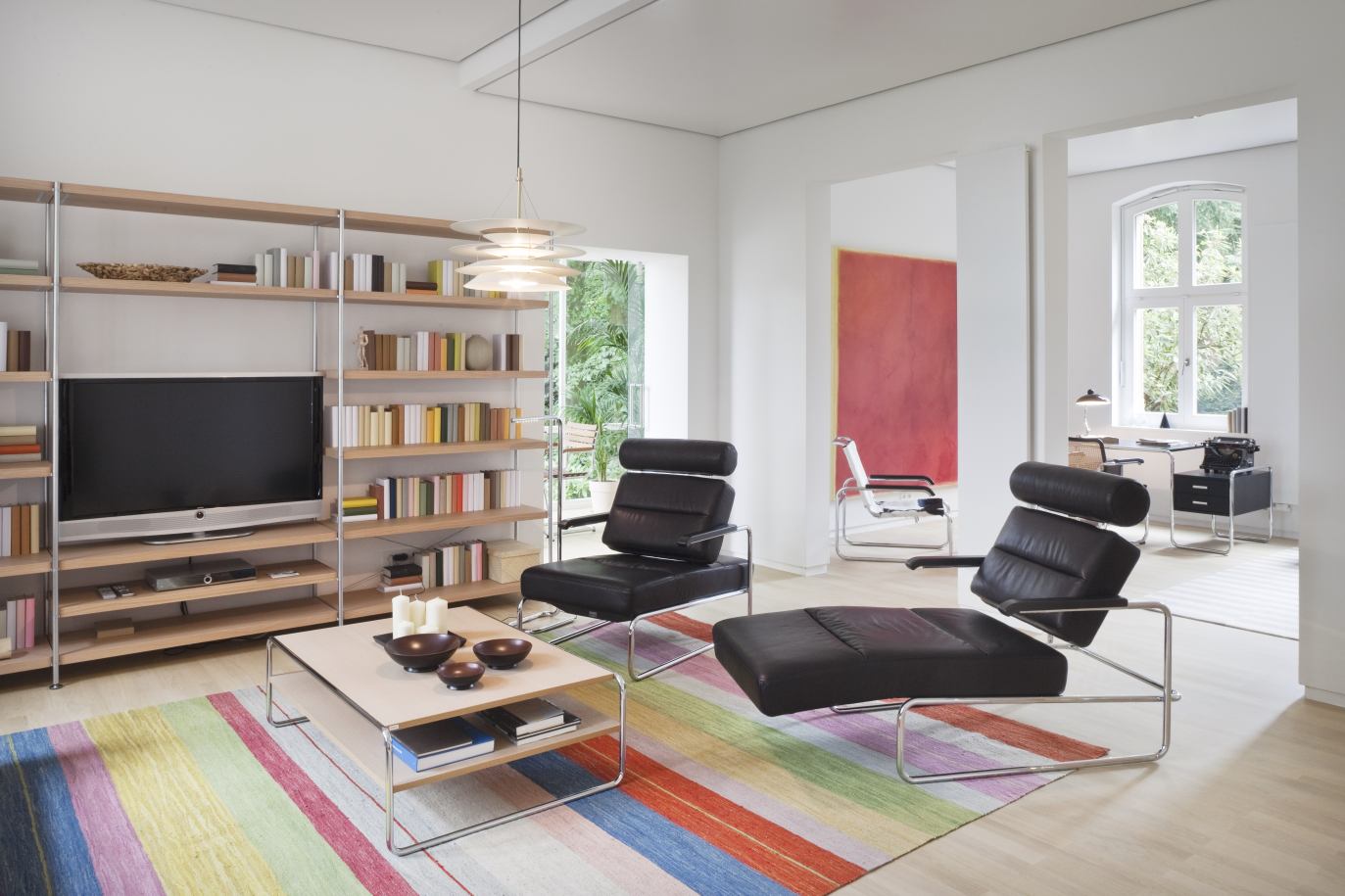 B 20 b/1 Coffee table with shelf Thonet