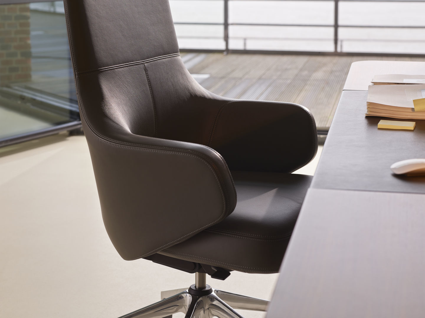 Grand Executive Highback Chair Vitra