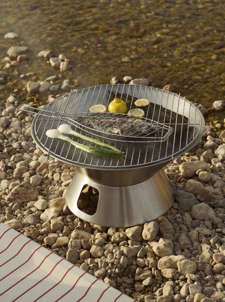 Outdoor Market Firepit Hay