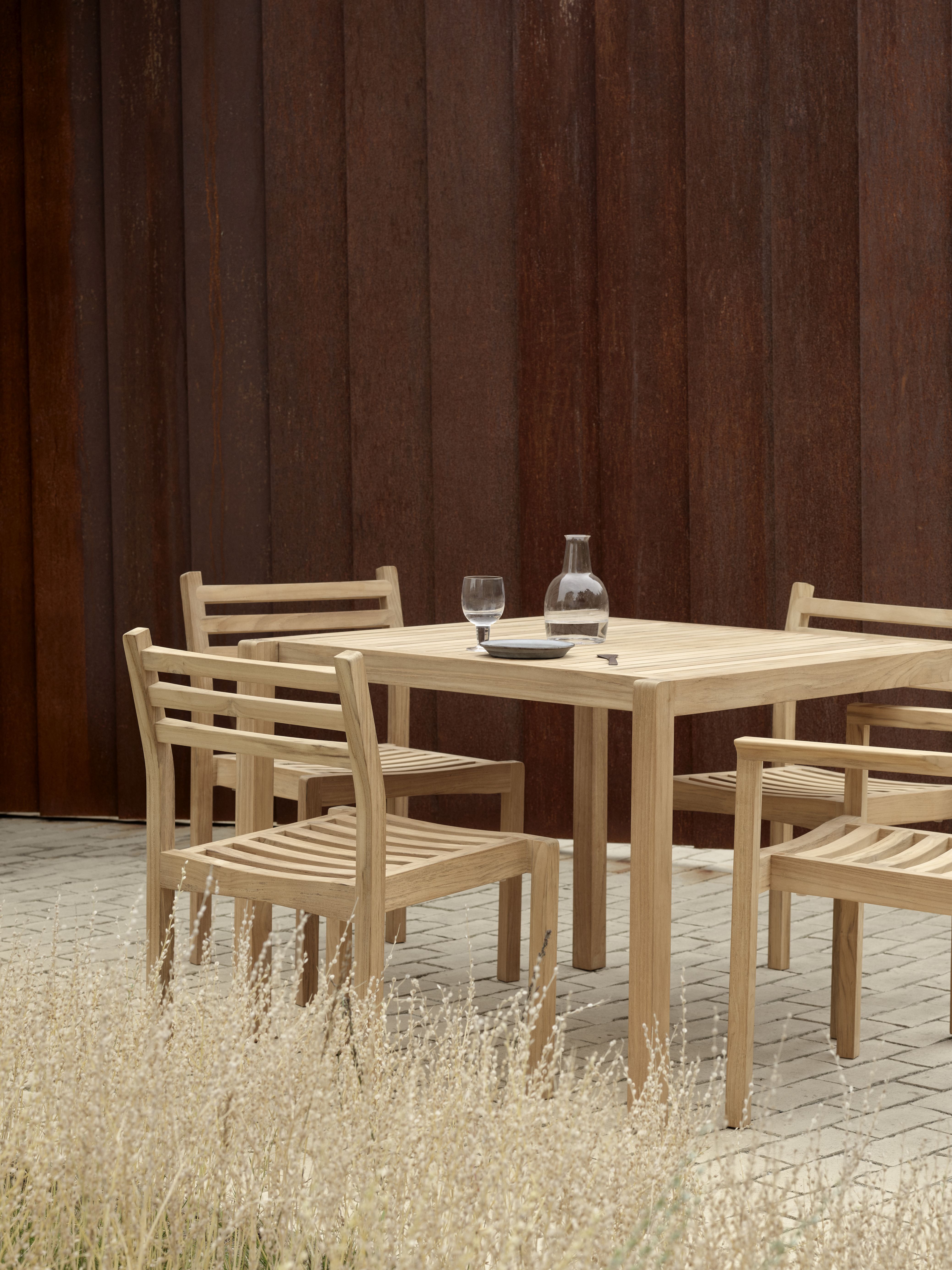 AH902 Outdoor dining table Carl Hansen & Søn