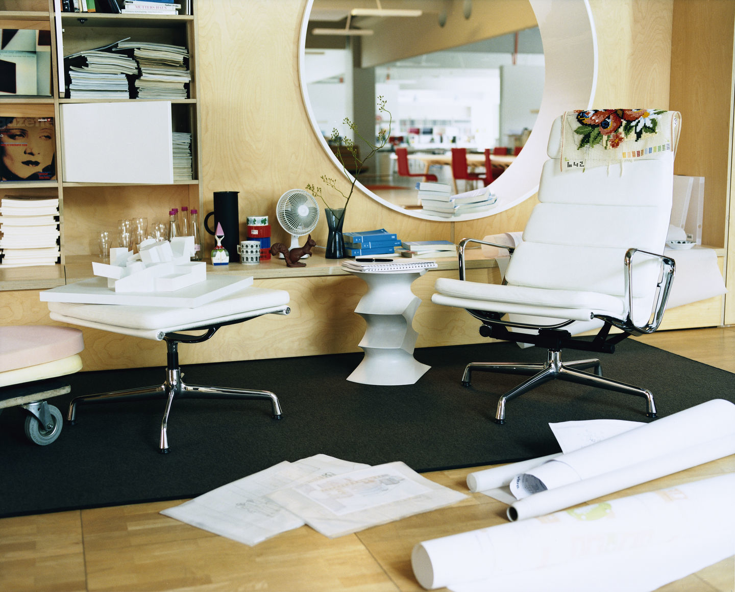 Soft Pad Chair EA223 / EA 223 Stool Vitra