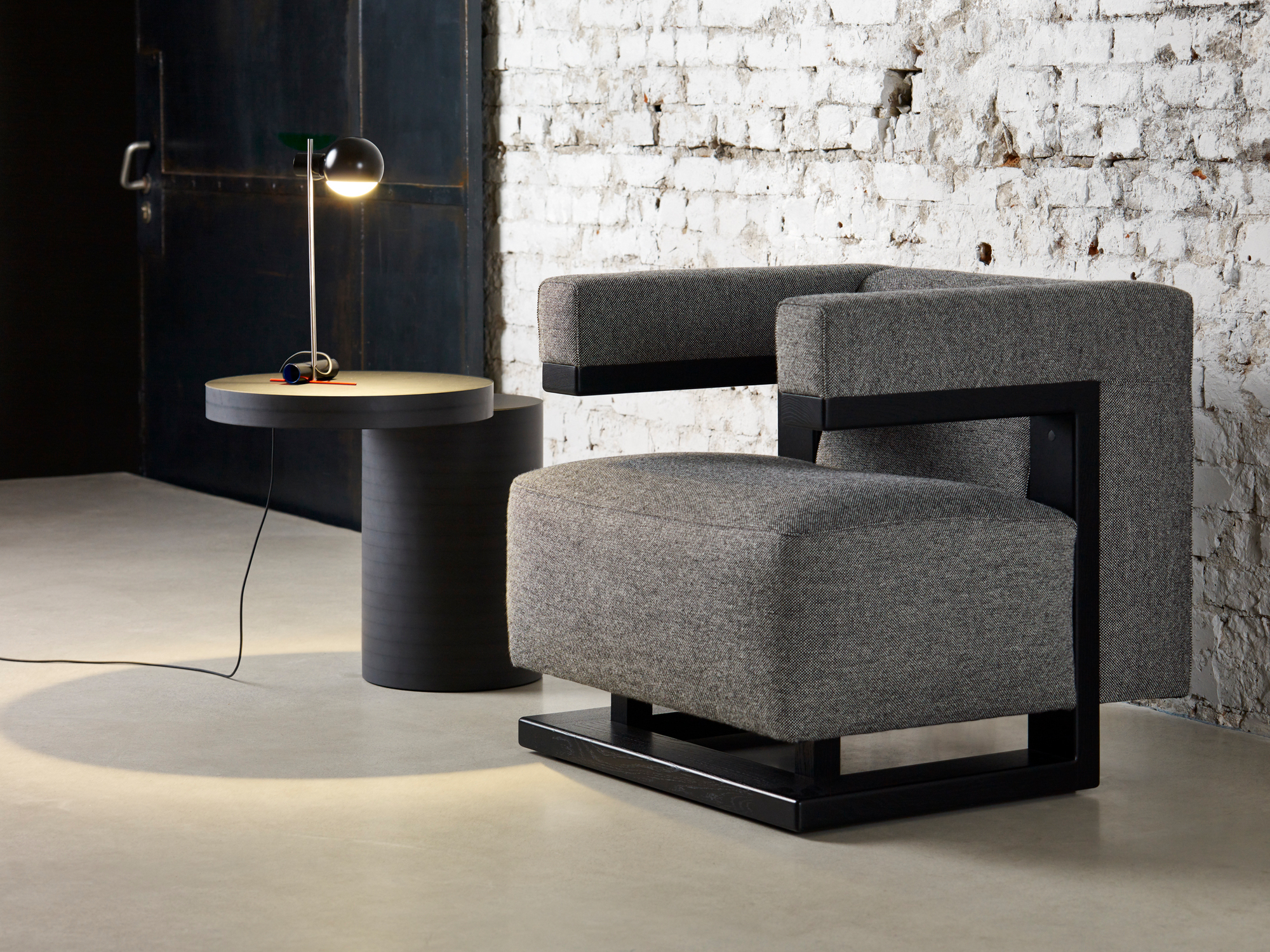 Gropius F51 Armchair Bauhaus Reedition Tecta Hallingdal 130 Grey / solid oak frame