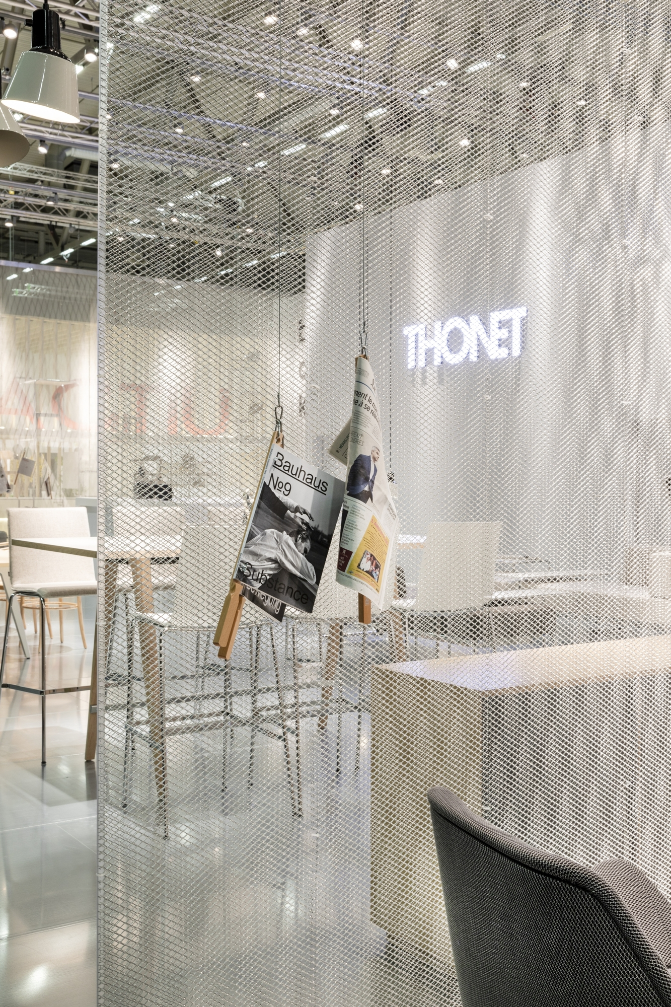1510 High table Thonet