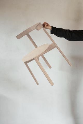 Lunar chair oak Form & Refine
