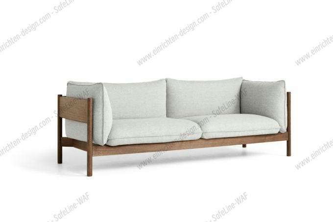 Arbour Sofa: 3-Sitzer Sofa mit hellem Hallingdal Bezug und geöltem Walnuss-Gestell.