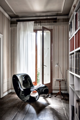 VOIDO Rocking Chair Magis