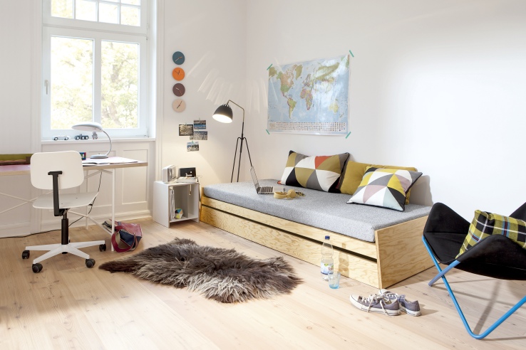 Lönneberga stackable bed solid oak with slatted frame Richard Lampert
