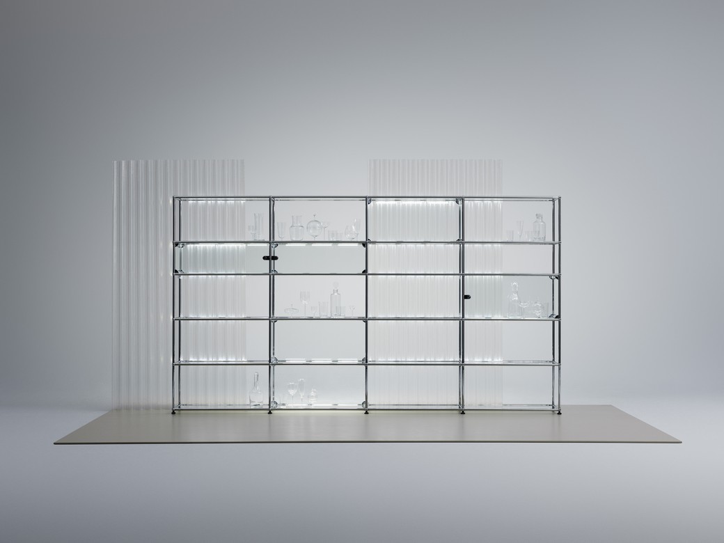E Sideboard illuminated 9 drawers ruby red USM Haller