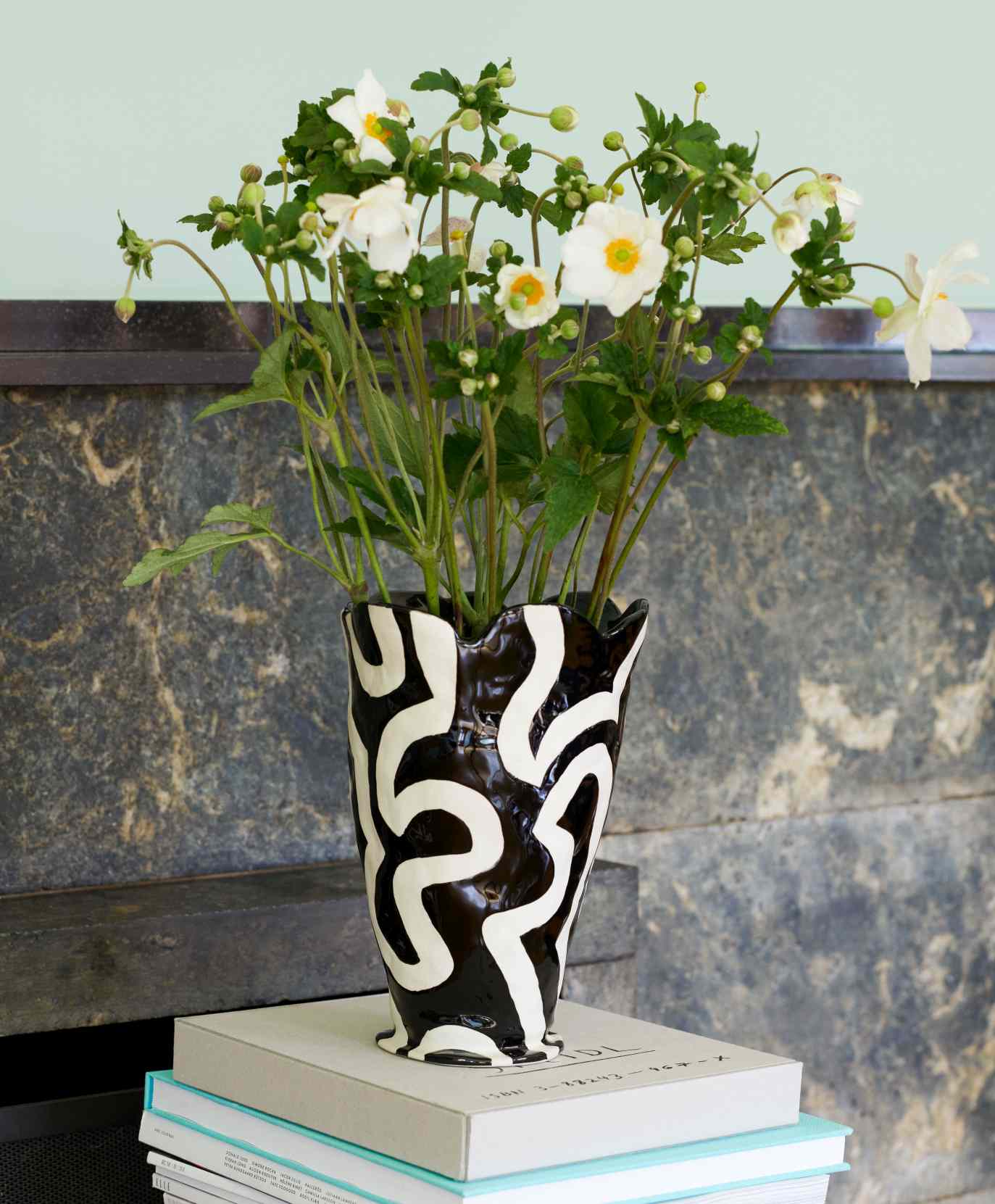 Jessica Hans Shadow Vase Hay SINGLE PIECES