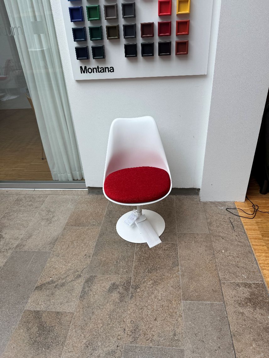 Tulip Chair swivel chair Knoll International EXHIBITION PIECE
