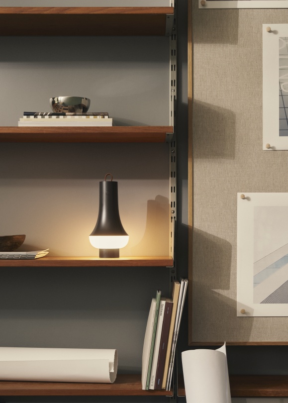 Tomoshi Portable rechargeable lamp / table lamp Louis Poulsen