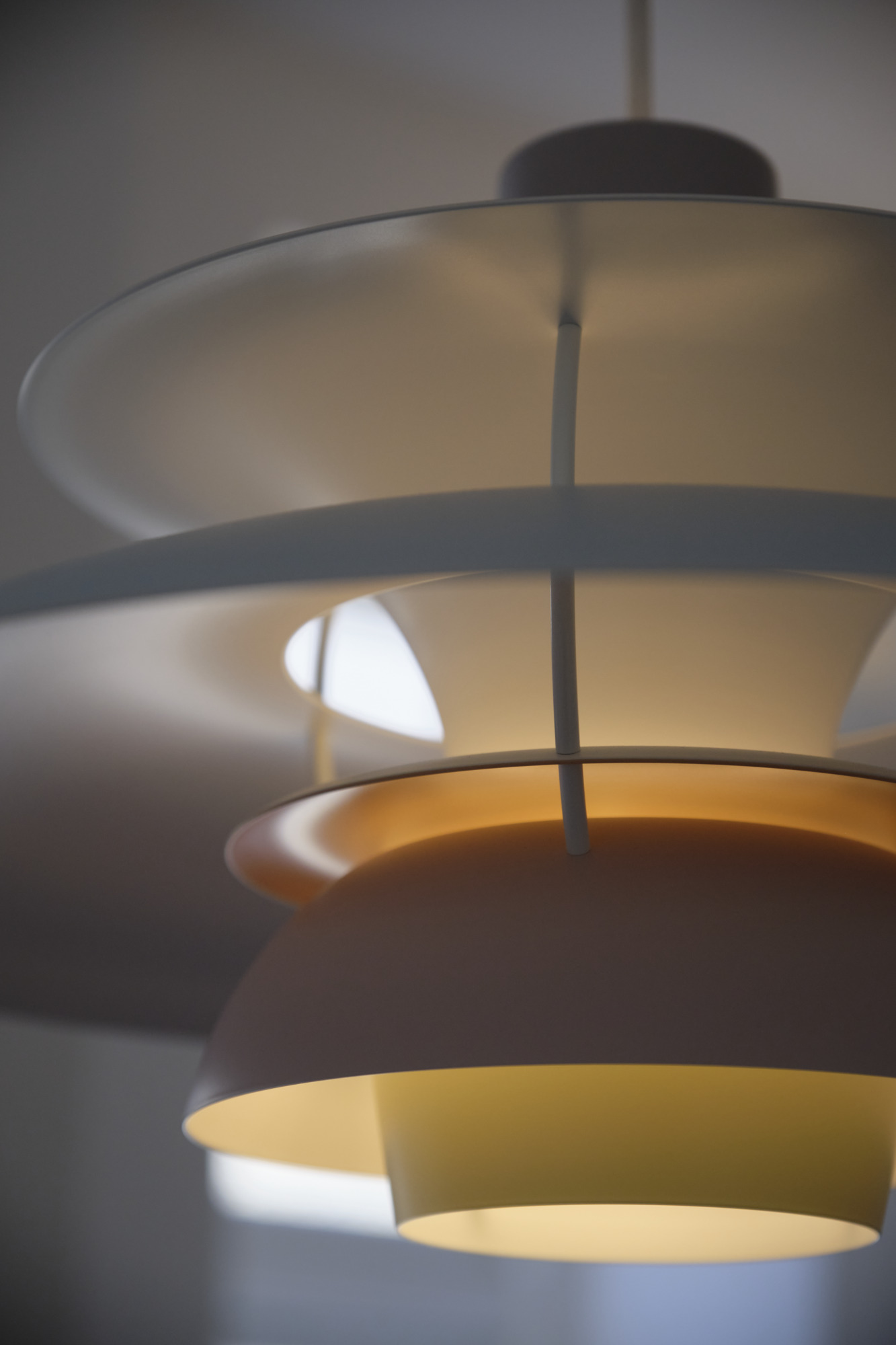 PH 5 Pendant Light Pastel Louis Poulsen Pastel Oyster Grey - Blue Pink