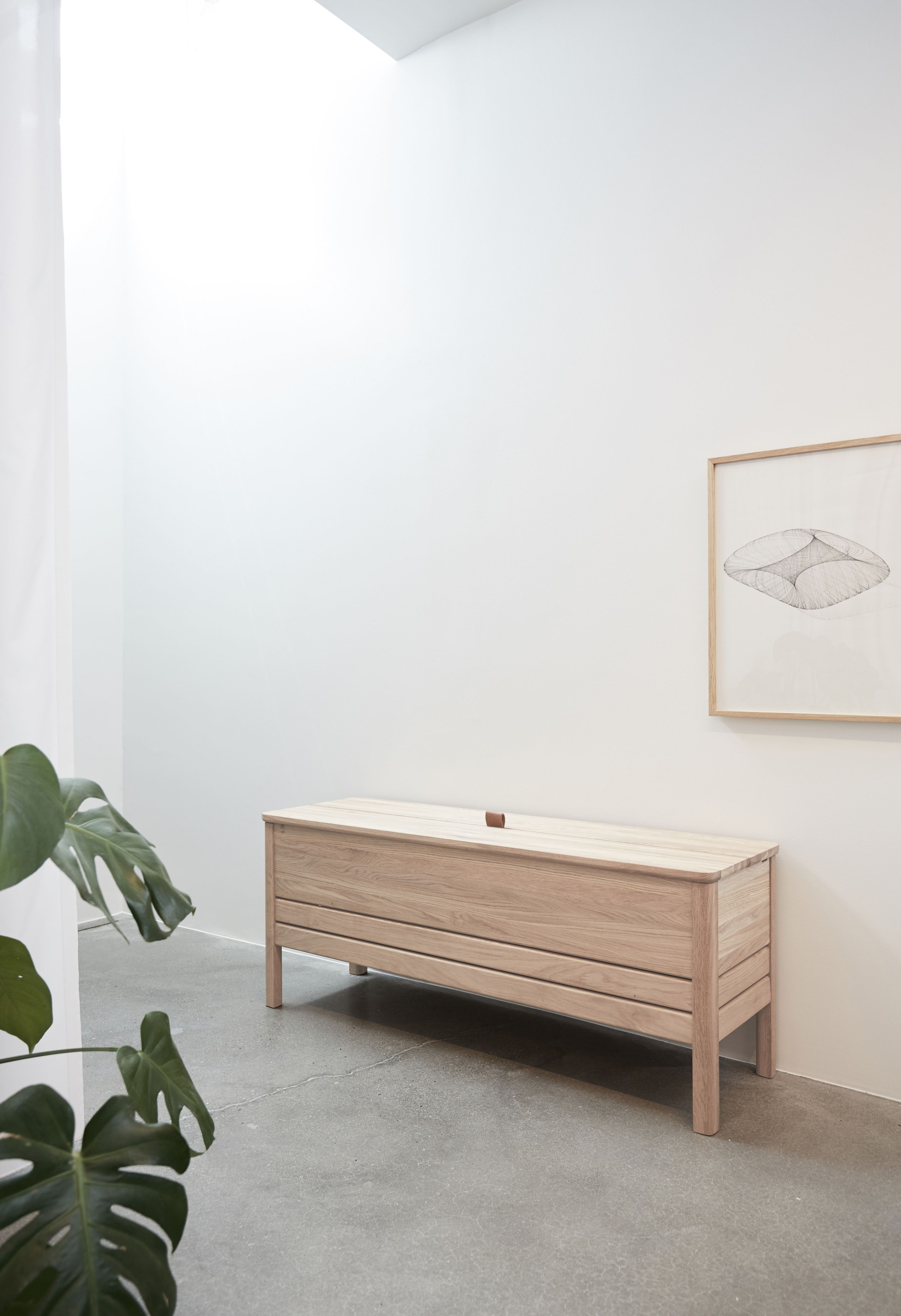 A Line Chest Bench 111 Oak white oiled Form & Refine