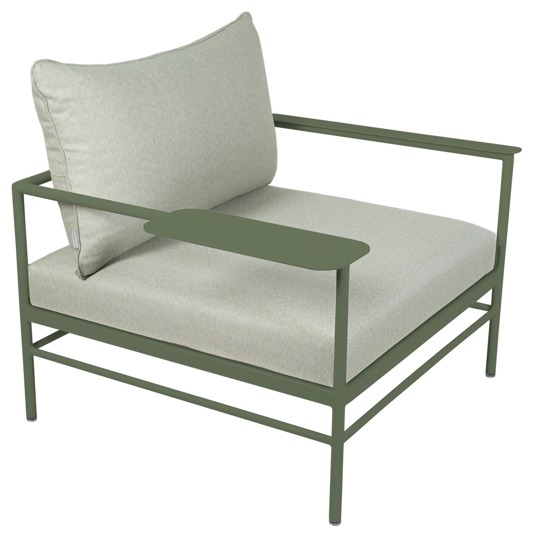Rivage lounge chair with armrests Outdoor Fermob