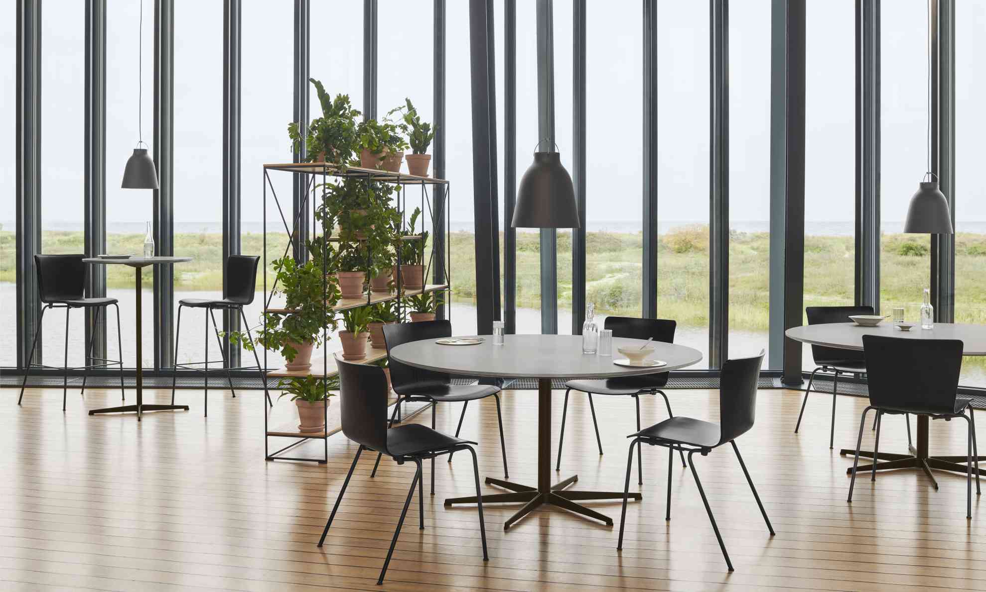 Circular Table Series Round Fritz Hansen
