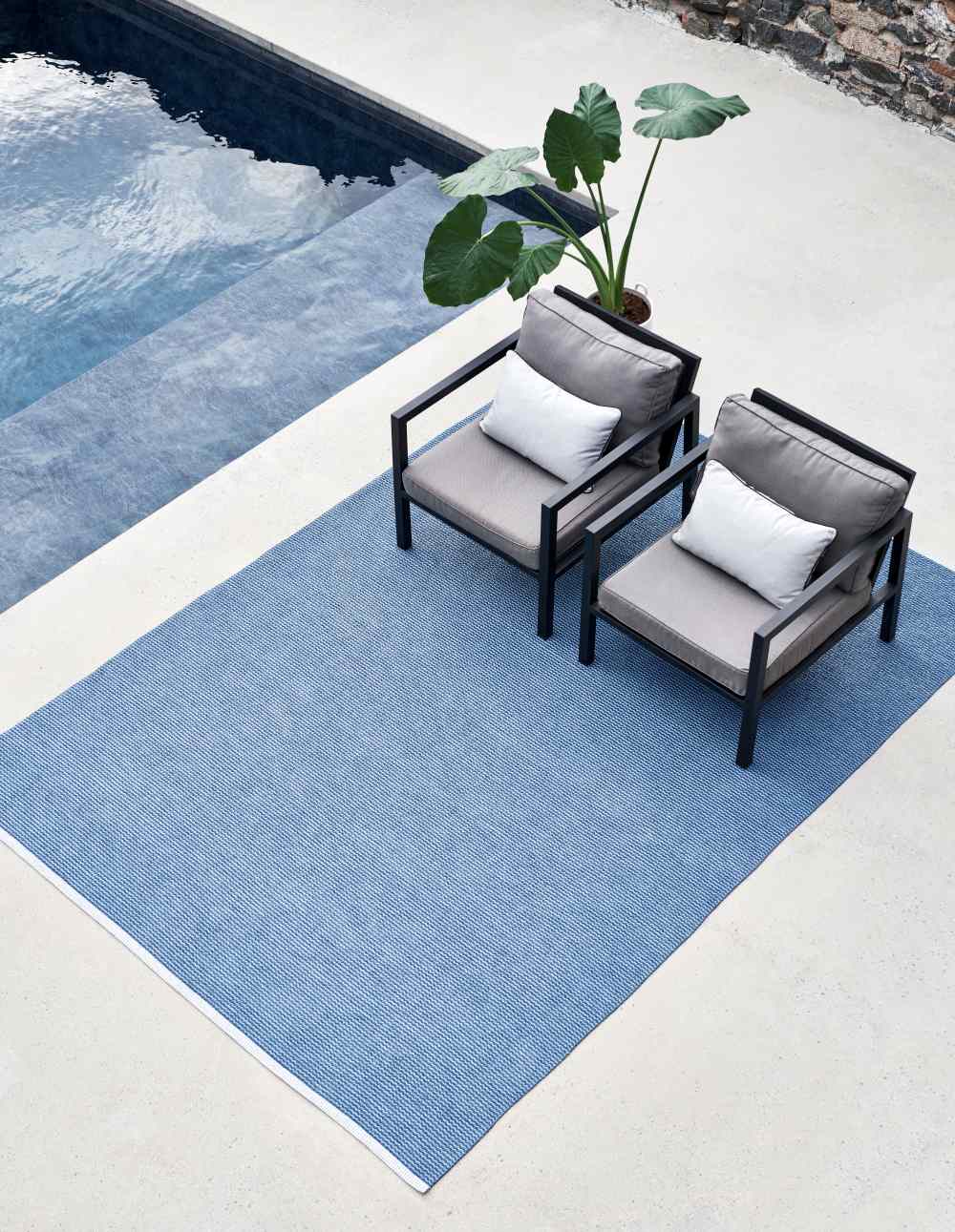 Mono Plastic Rug 230x320 cm Pappelina