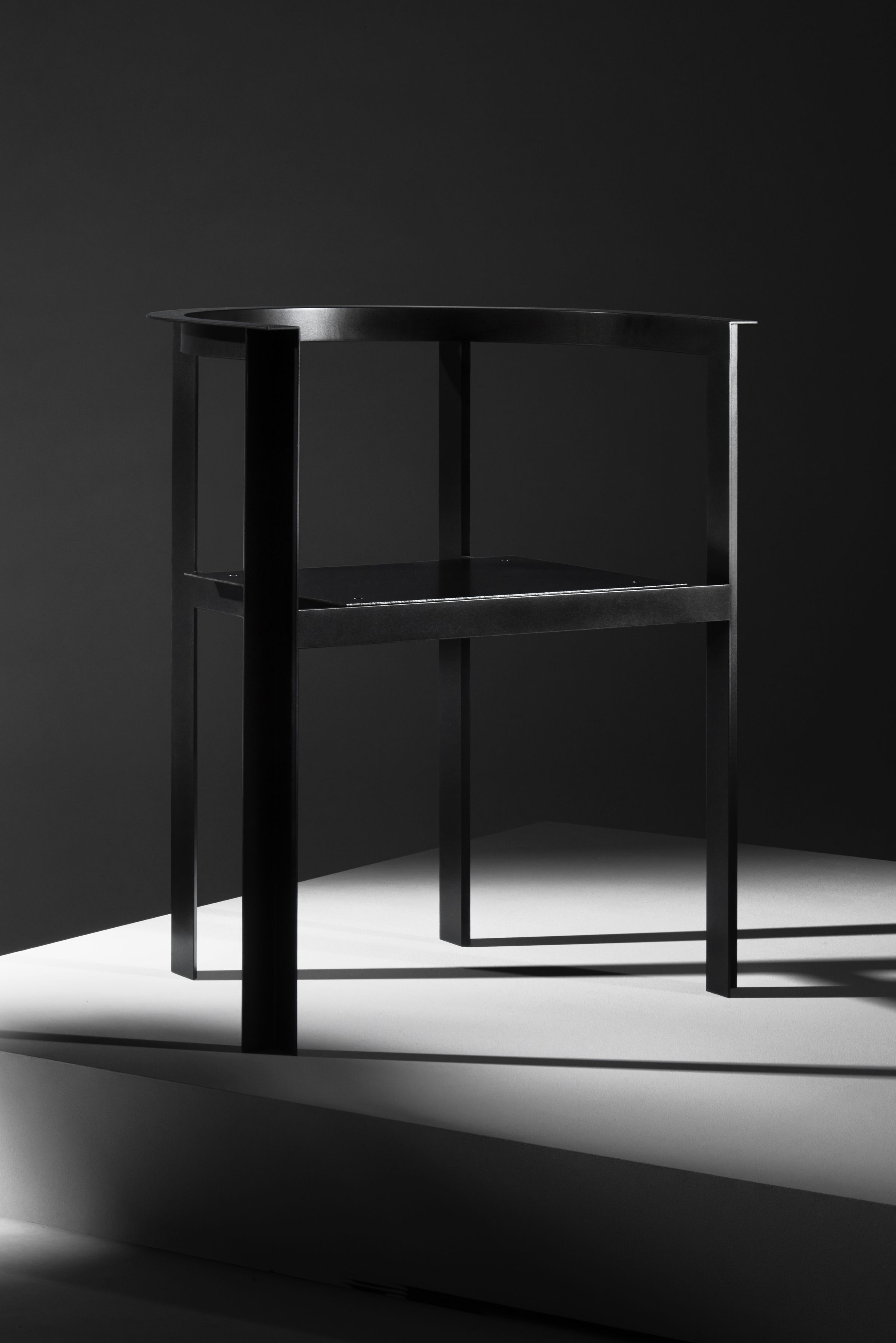 Throne chair New Tendency