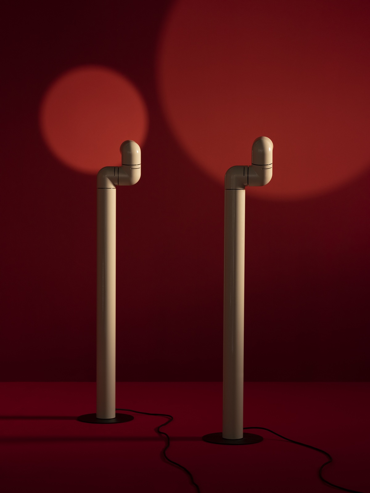 Tatu Alta Floor Lamp by Santa & Cole
