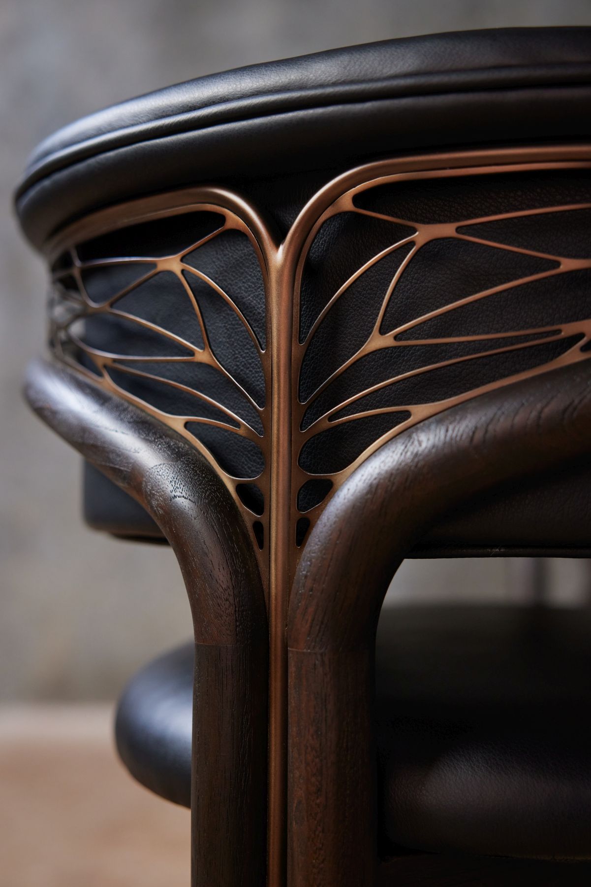 Volita Chair Brass colors - beige Chenille Morpho