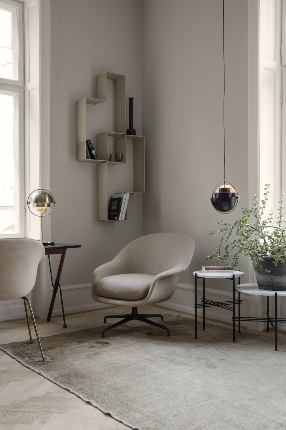 Multi-Lite Table Lamp Black / Brass Gubi