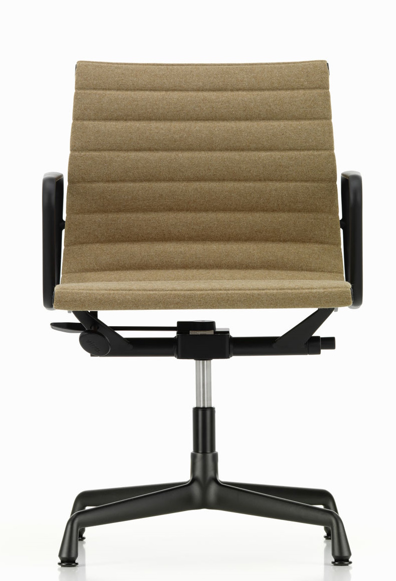 Aluminium Chair EA 132 EA132 Chair Vitra VITRA 41241100